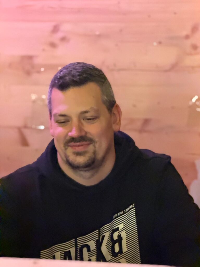 PHOTO-2025-12-06-14-37-54